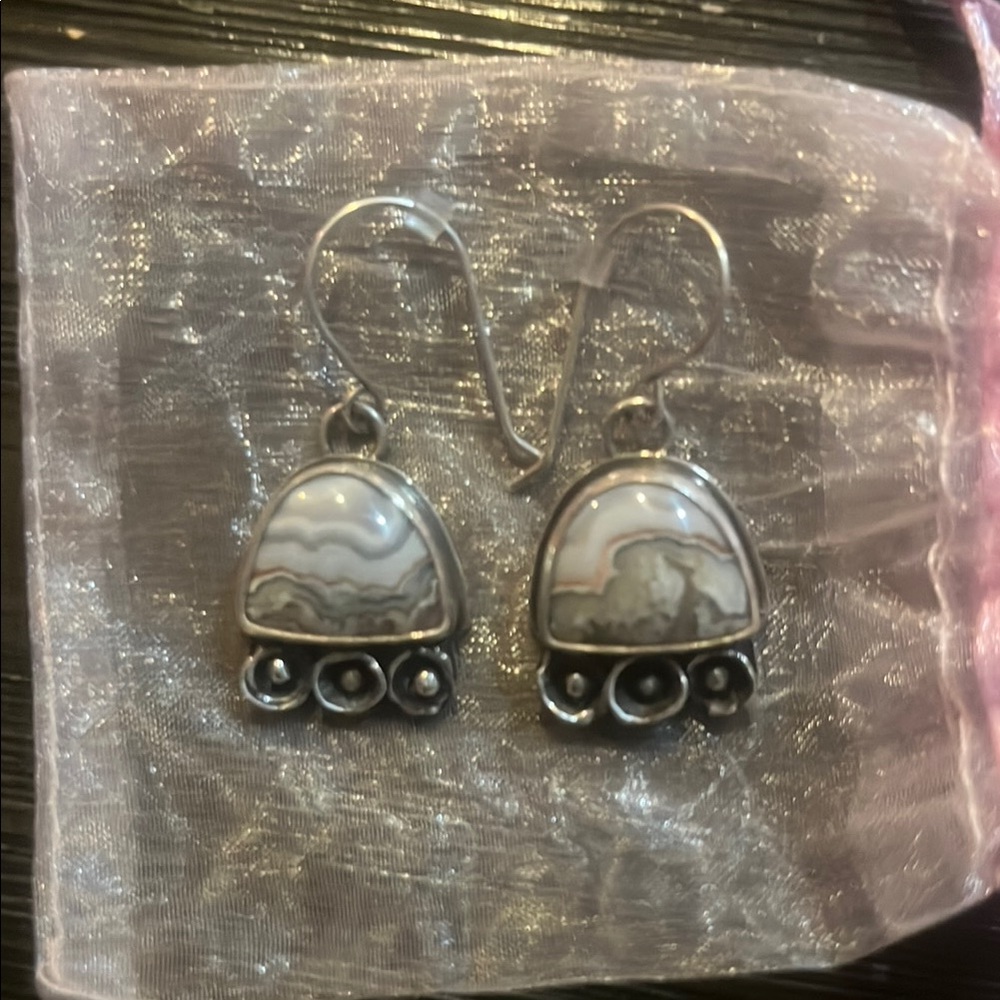 Vintage-Inspired Gray and Silver Earrings with Ornate Design
